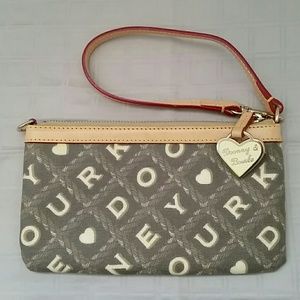 Dooney & Bourke wristlet